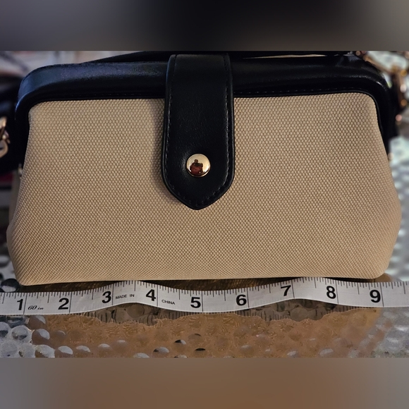 Miztique Handbag - Picture 6 of 8